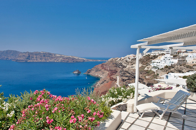 Canaves Suites