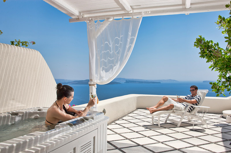 Canaves Suites