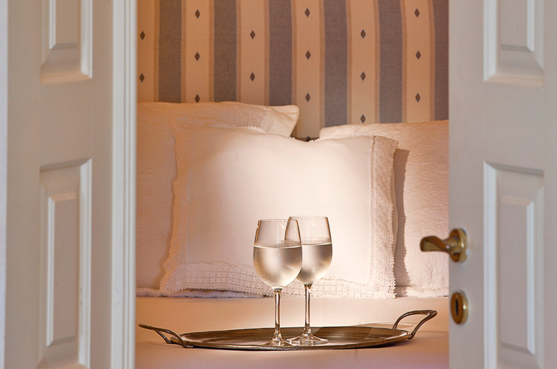 Canaves Suites