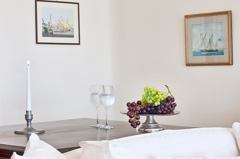 Canaves Suites