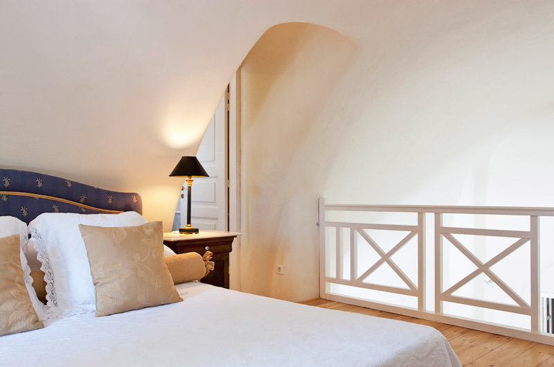 Canaves Suites