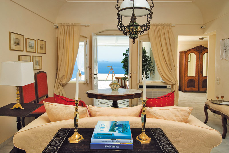 Canaves Suites
