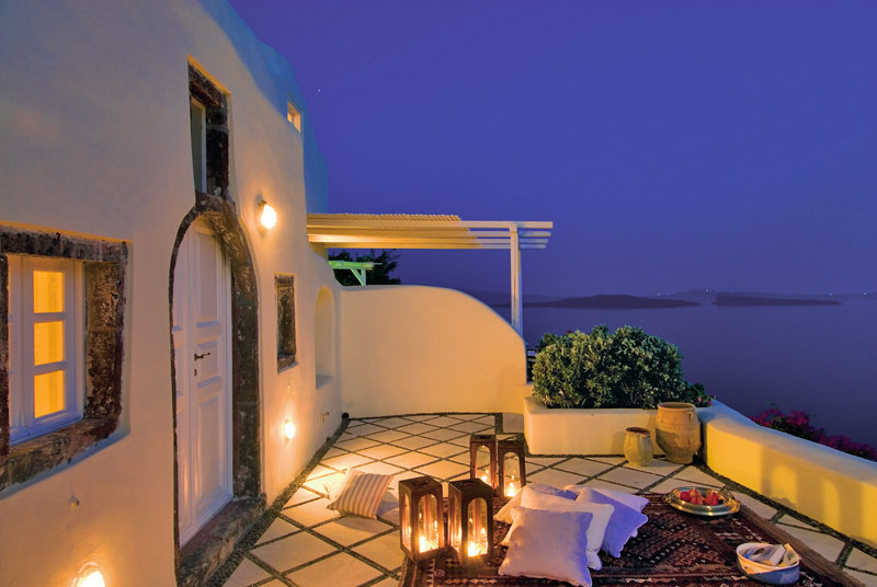 Canaves Suites