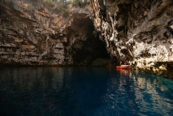 kefalonia melissani