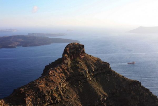 santorini castelo skaros