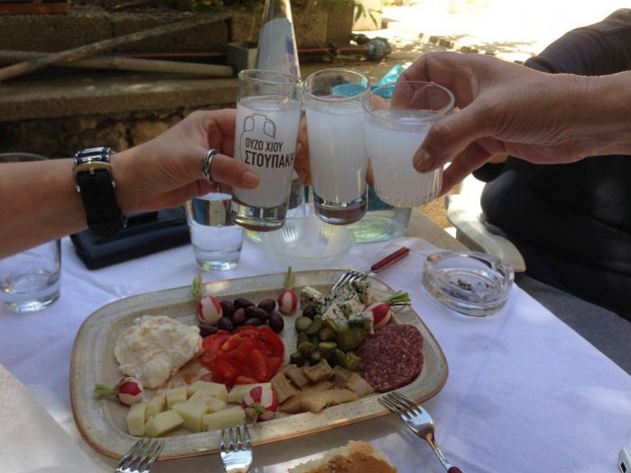 historia ouzo