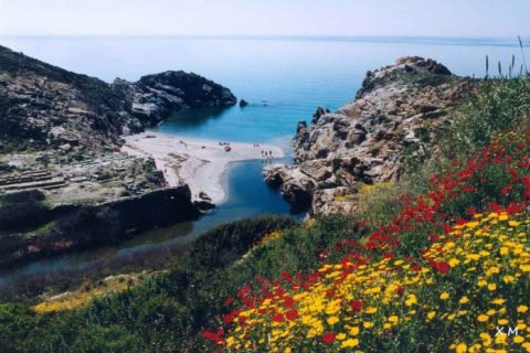 ikaria praias