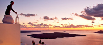 cliffside suites Santorini