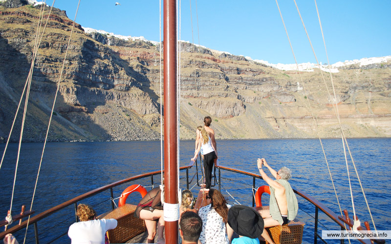 fira santorini